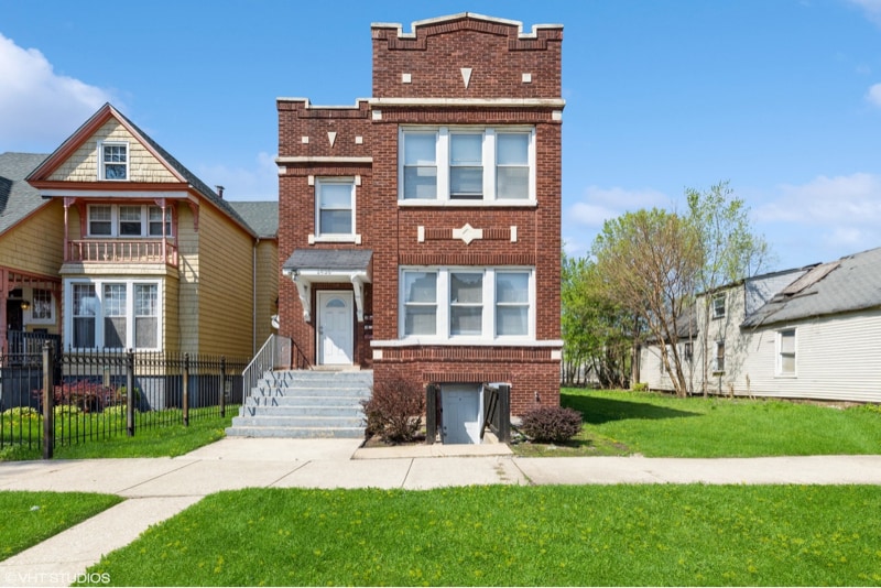 Building Photo - 1436 E 71st Pl