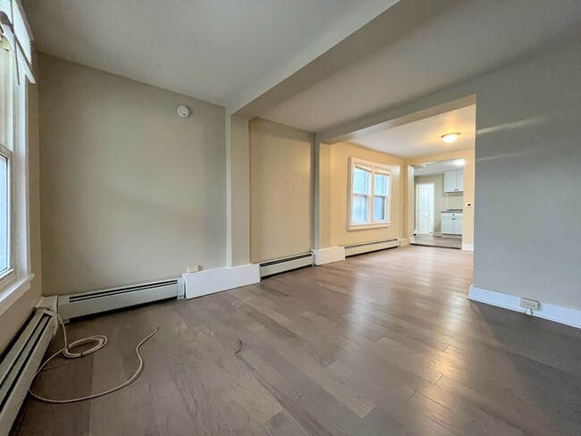 Building Photo - 46 Hawley St