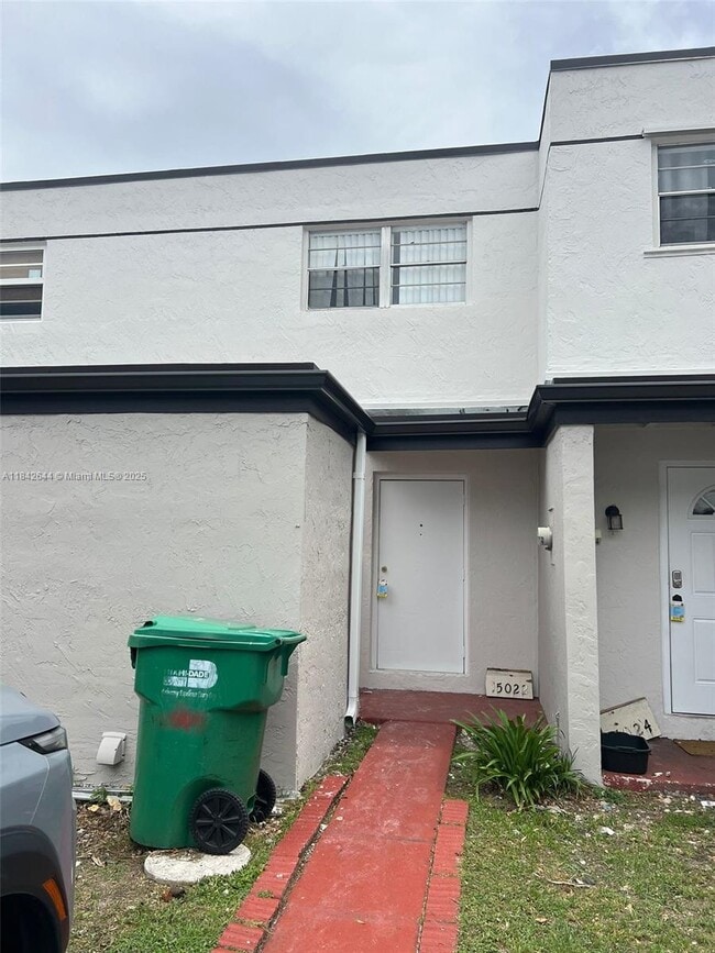 Building Photo - 15022 SW 80th Terrace