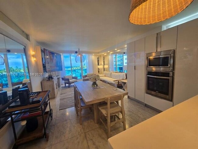 Building Photo - 2301 Collins Ave