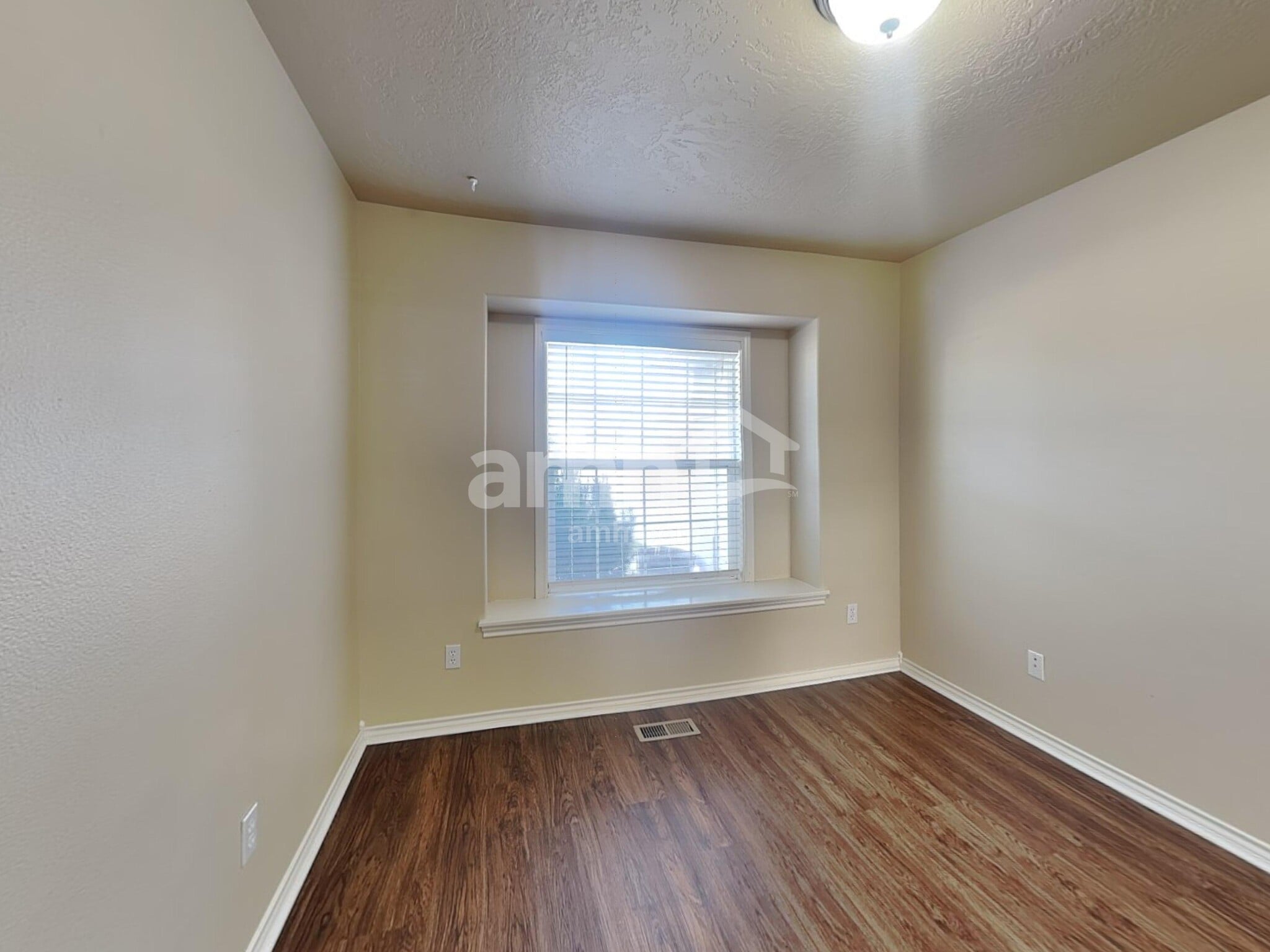 Building Photo - 956 S Wild Yucca Ave