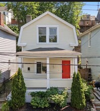 Building Photo - Charming 2 bedroom/1.5 bathroom updated home-Mt. Washington