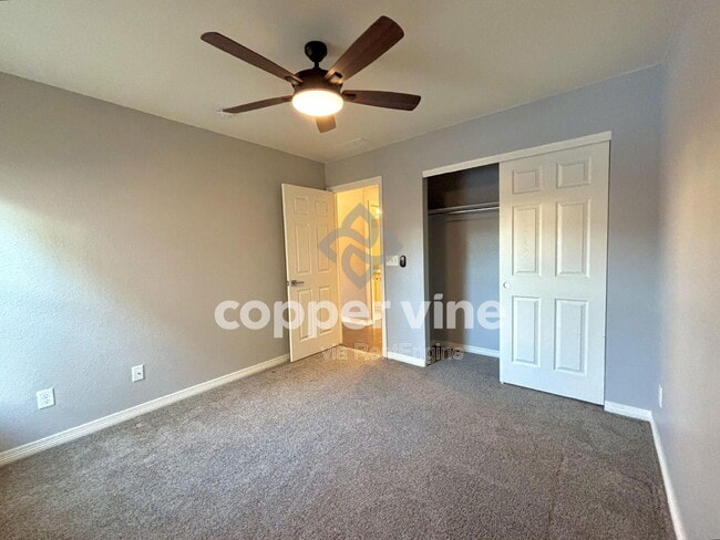 Building Photo - 5189 Thistle Dr