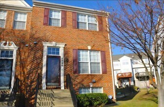 Building Photo - Charming 4BR Townhome in Upper Marlboro