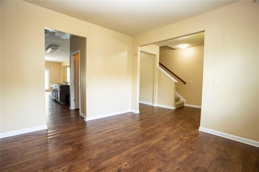 Building Photo - 141 Westin Way