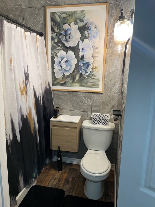 Building Photo - 1214 42nd St