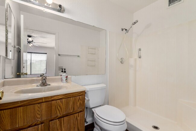 Building Photo - 21057 N 34th Dr