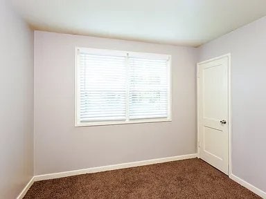 Building Photo - 700 Robison Dr