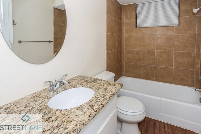 Building Photo - Charming 3 Bedroom in Irving!