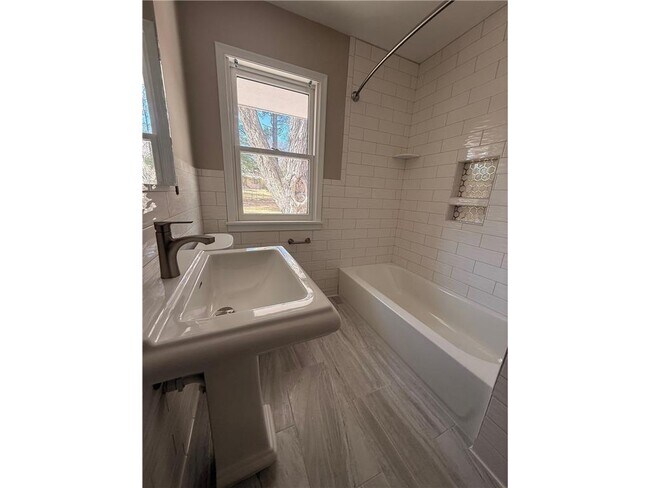 Building Photo - 3200 Chase Dr