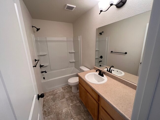 Building Photo - 2670 Turquoise St