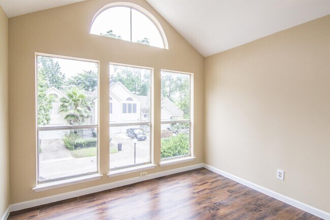 Building Photo - 3315 Golden Trails Dr