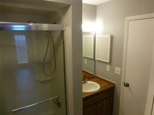 Building Photo - 1890 Wolford Rd