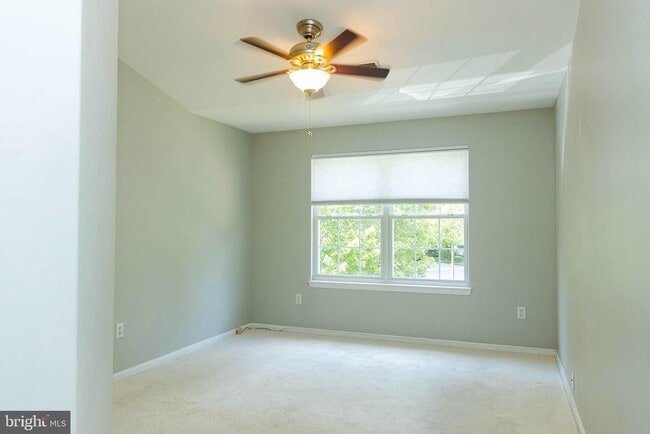 Building Photo - 6029 Blue Point Ct