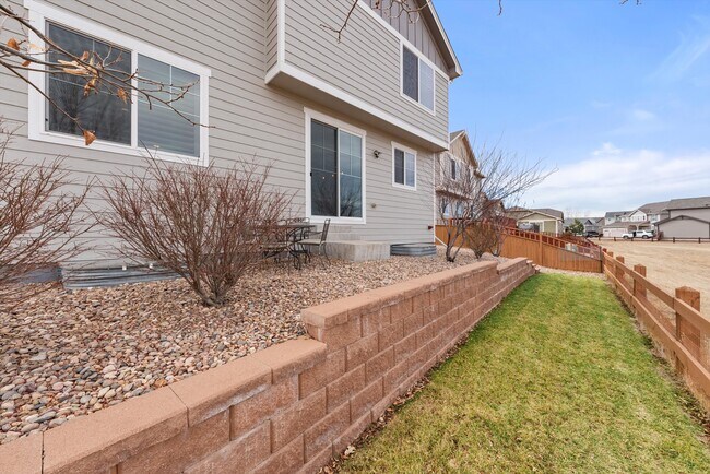 Building Photo - 8344 Coopers Hawk Way