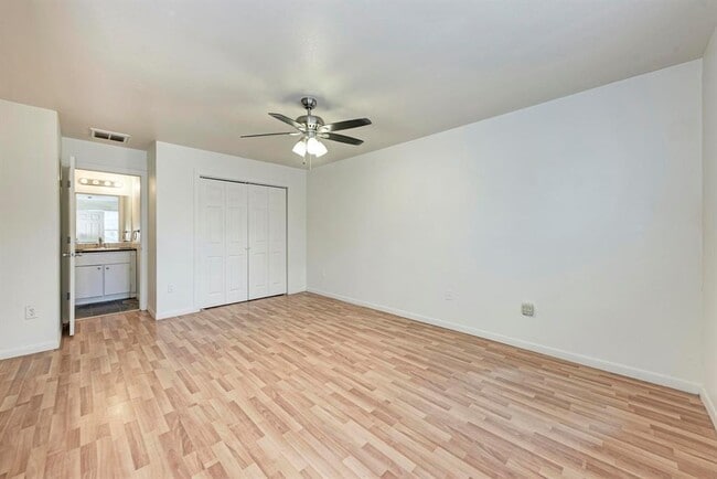 Building Photo - 3106 King St