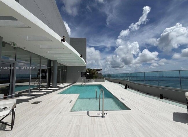 Building Photo - 1400 Biscayne Blvd