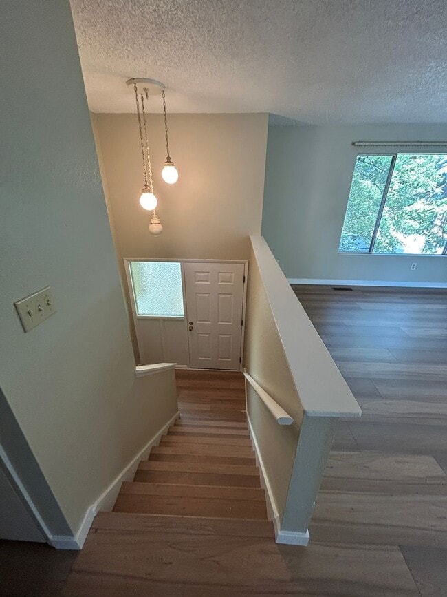 Building Photo - Renovated 3 Bed, 2.5 bath home w/2-car gar...