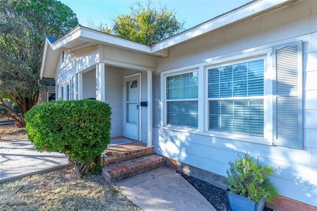 Building Photo - 3442 S 11th St