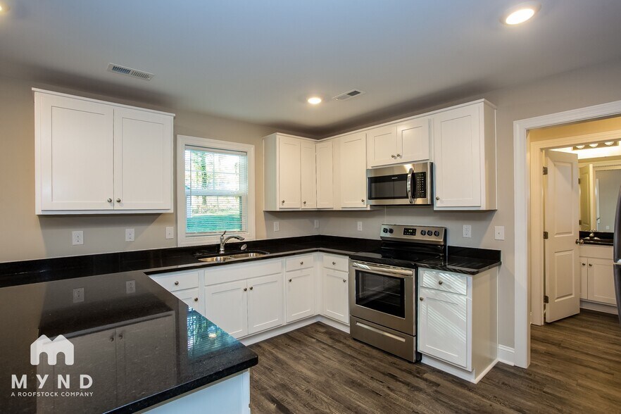 Building Photo - 1412 Browdis Ave