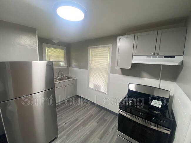 Building Photo - 1214 Gruner Pl