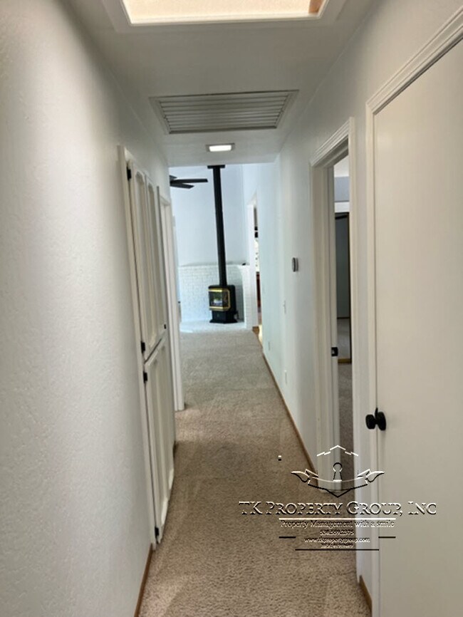 Building Photo - 13285 Sugarbush Ct