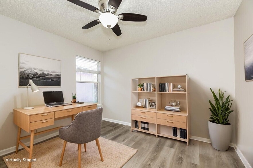 Building Photo - 1731 Chandelier Cir W