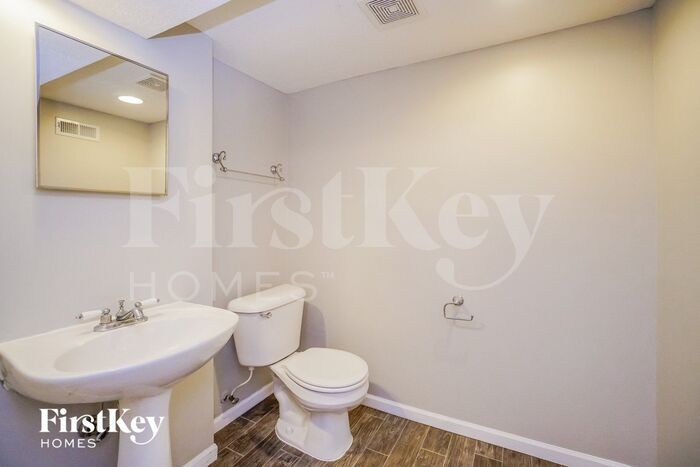 Building Photo - 2958 Badger Dr