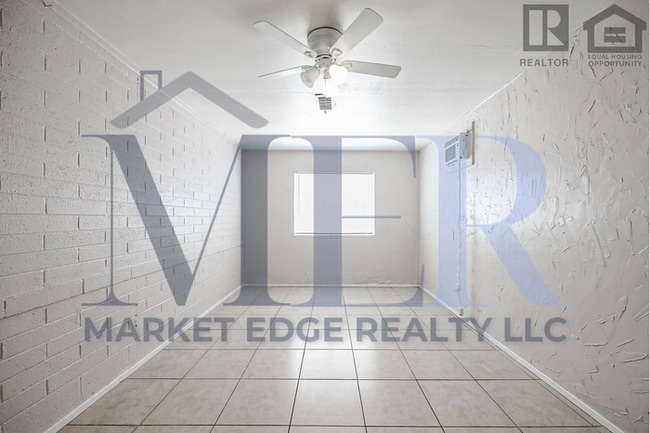 Building Photo - 5Bed/2Bath House at 35th Ave/Cactus! Ready for Immediate Move-In! -- NO HOA!