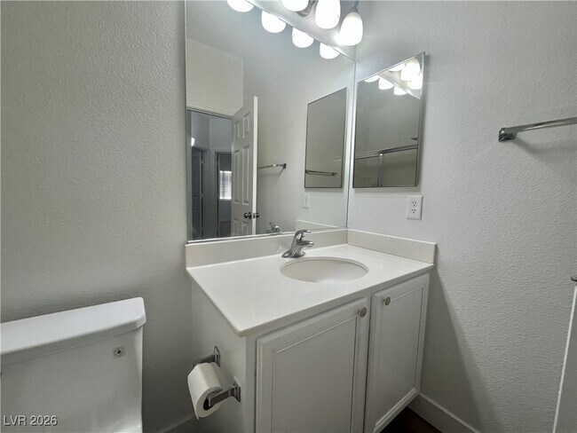 Building Photo - 3816 Waynesvill St