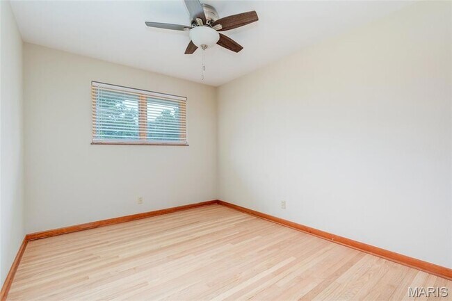 Building Photo - 9715 Grantview Dr