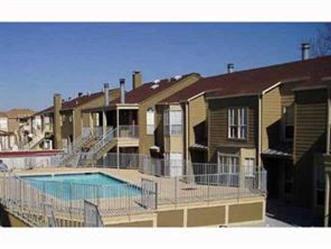 Building Photo - 2529 Rio Grande St