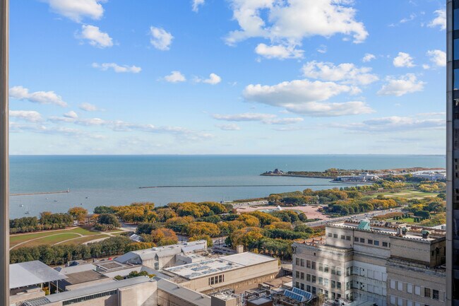 Building Photo - 60 E Monroe St