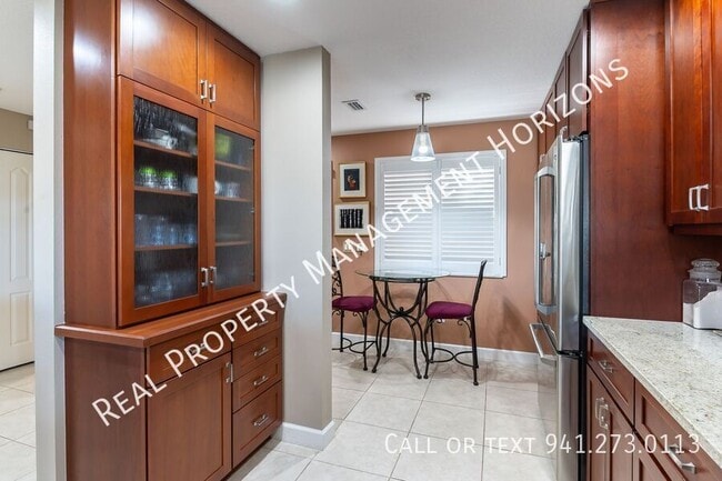 Building Photo - 6646 7th Ave Cir W