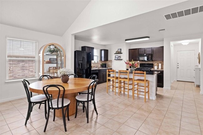 Building Photo - 266 Screech Owl Dr