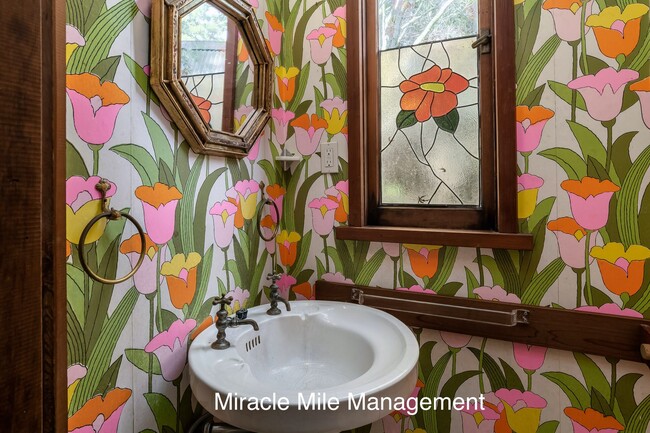 Building Photo - Unique Tudor Style Home with bonus cottage