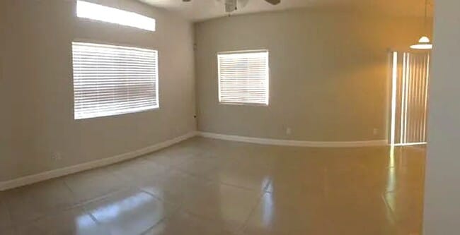 Building Photo - Pre-Leasing for September!