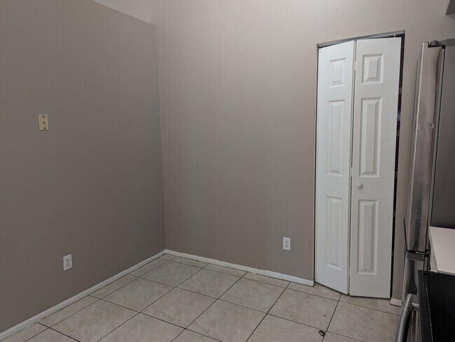 Building Photo - 861 Blackgum Ct