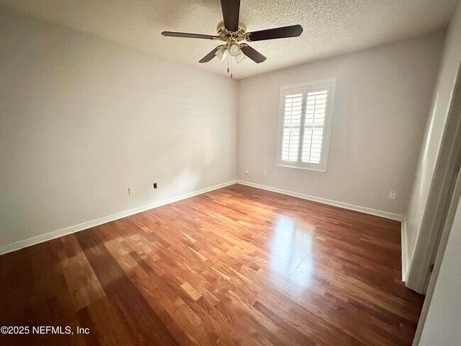 Building Photo - 10373 Birchfield Dr