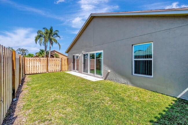 Building Photo - Waterway Cove