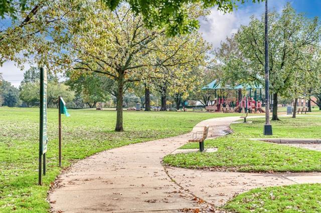 Building Photo - 2311 Wimbledon Dr