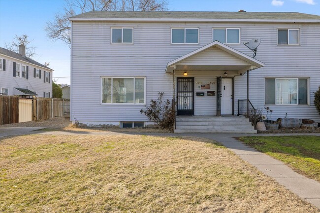 Building Photo - 1517/1519 Thayer Dr