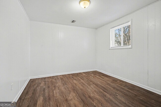 Building Photo - 2505 Shiloh Dr