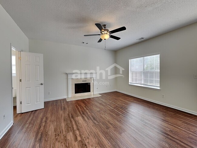 Building Photo - 4729 Score Ct