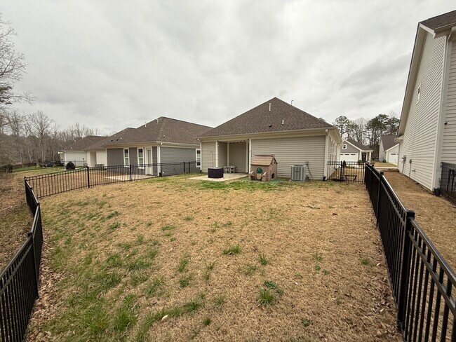 Building Photo - Herrington 736
