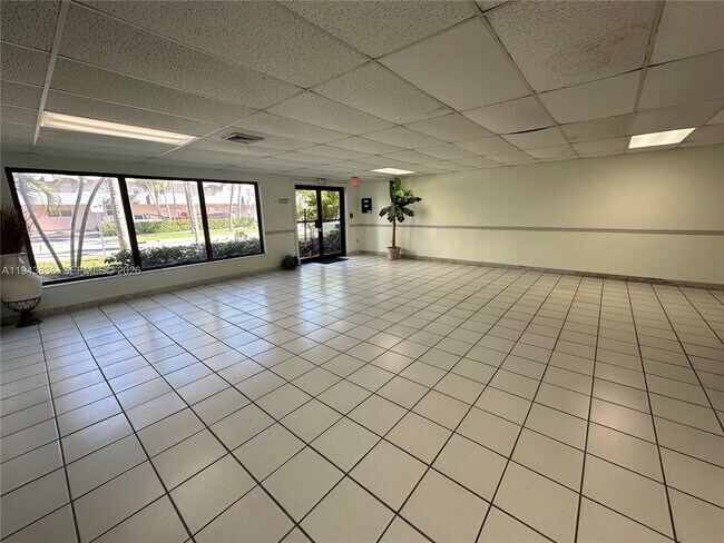 Building Photo - 3582 NE 171 St