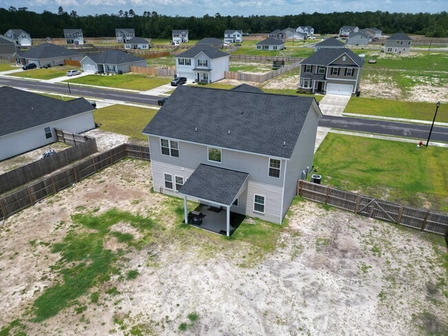 Building Photo - 195 Deerfield Dr NE