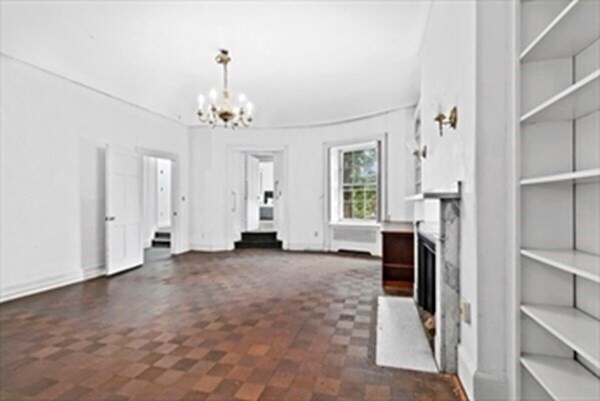 Building Photo - 21 Chestnut St