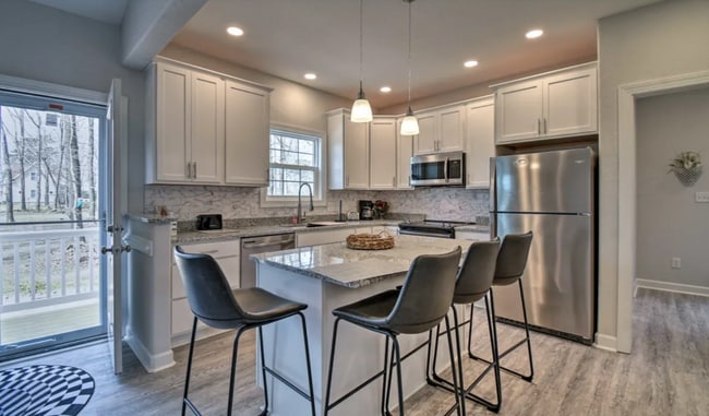 Building Photo - 29362 Stuarts Way