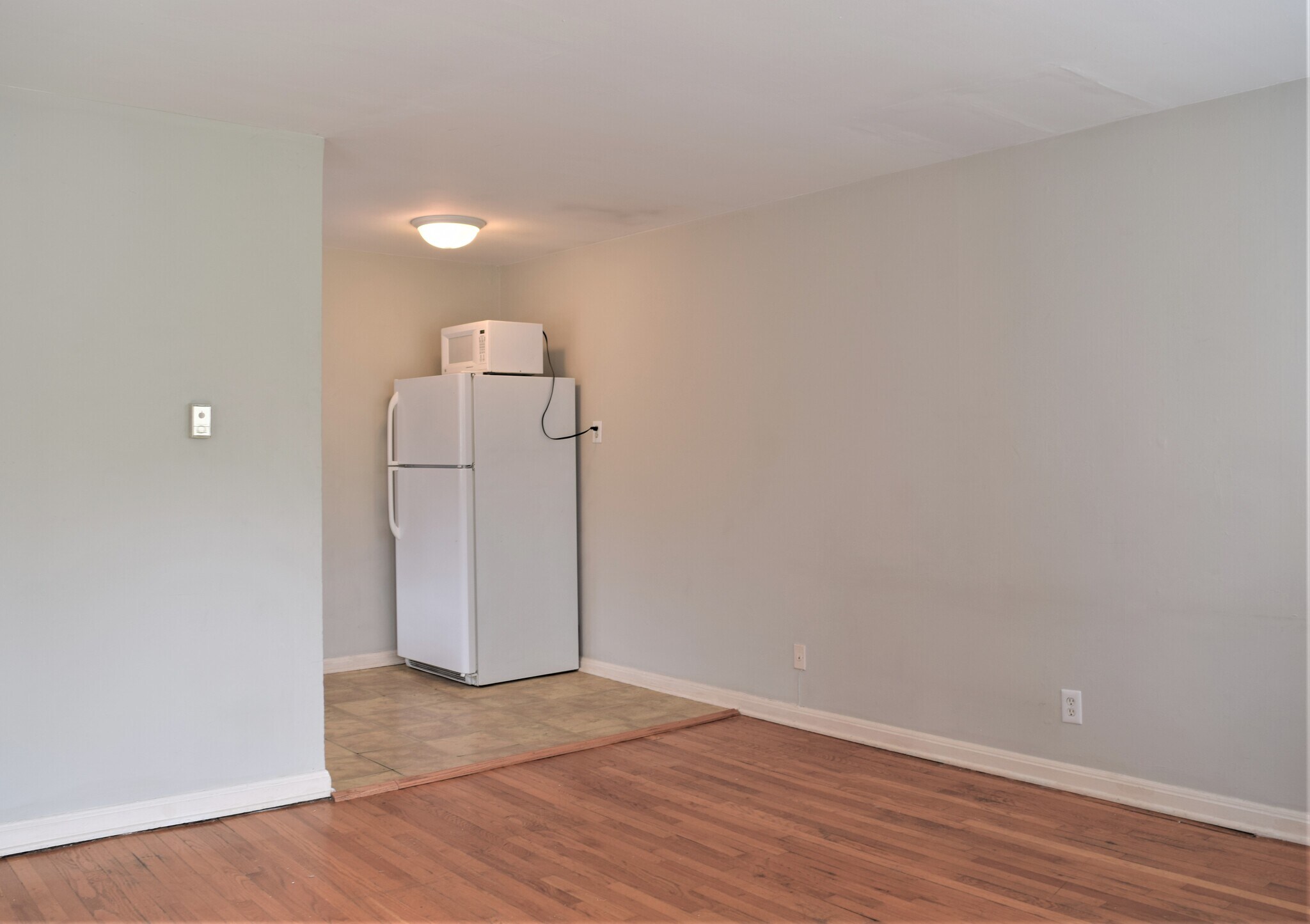 Building Photo - 1229 Louisville Ave